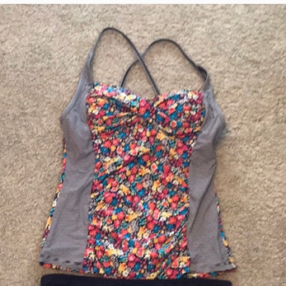 Anne Cole Striped and Floral Tankini top - Small